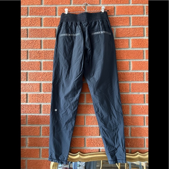 LULULEMON Lined Relaxed Fit Track Pant High Rise size 4 - Picture 2 of 5